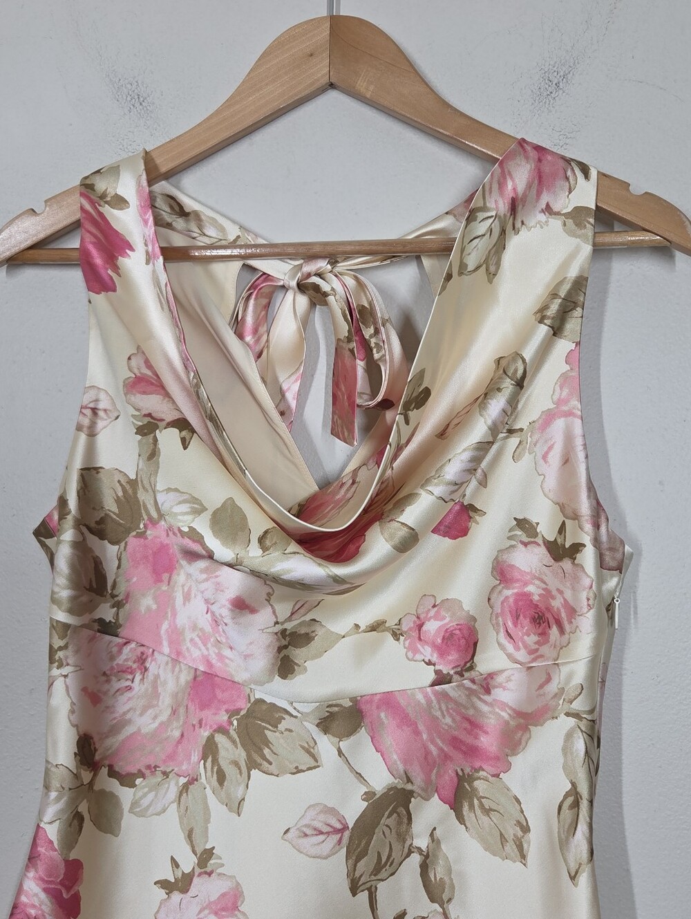 Vtg Y2K Banana Republic Silk Cream Floral Cowl Neck Tie Back Babydoll Tank Fairy - Picture 2 of 10